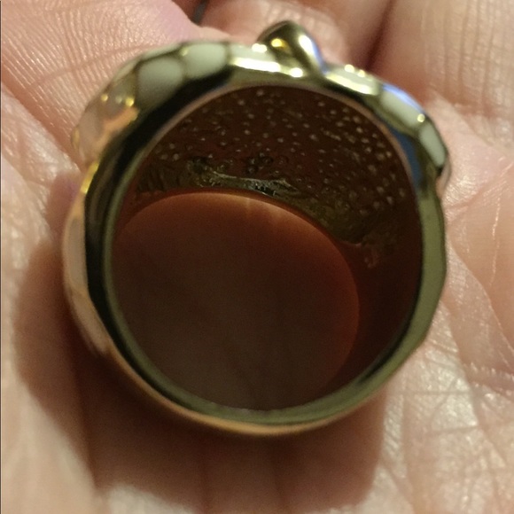 Creamy White & Gold Enamel Owl Ring size 7 - Picture 5 of 8